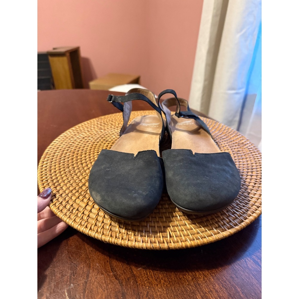 Dansko Black Nubuck Leather Closed Toe Ankle Strap Sandals Flats Womens 40 - Picture 3 of 8